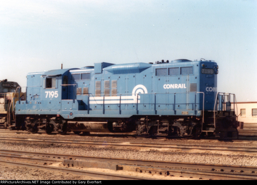 CR GP9 #7195 - Conrail
